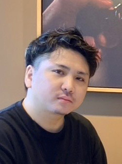 プロフィール